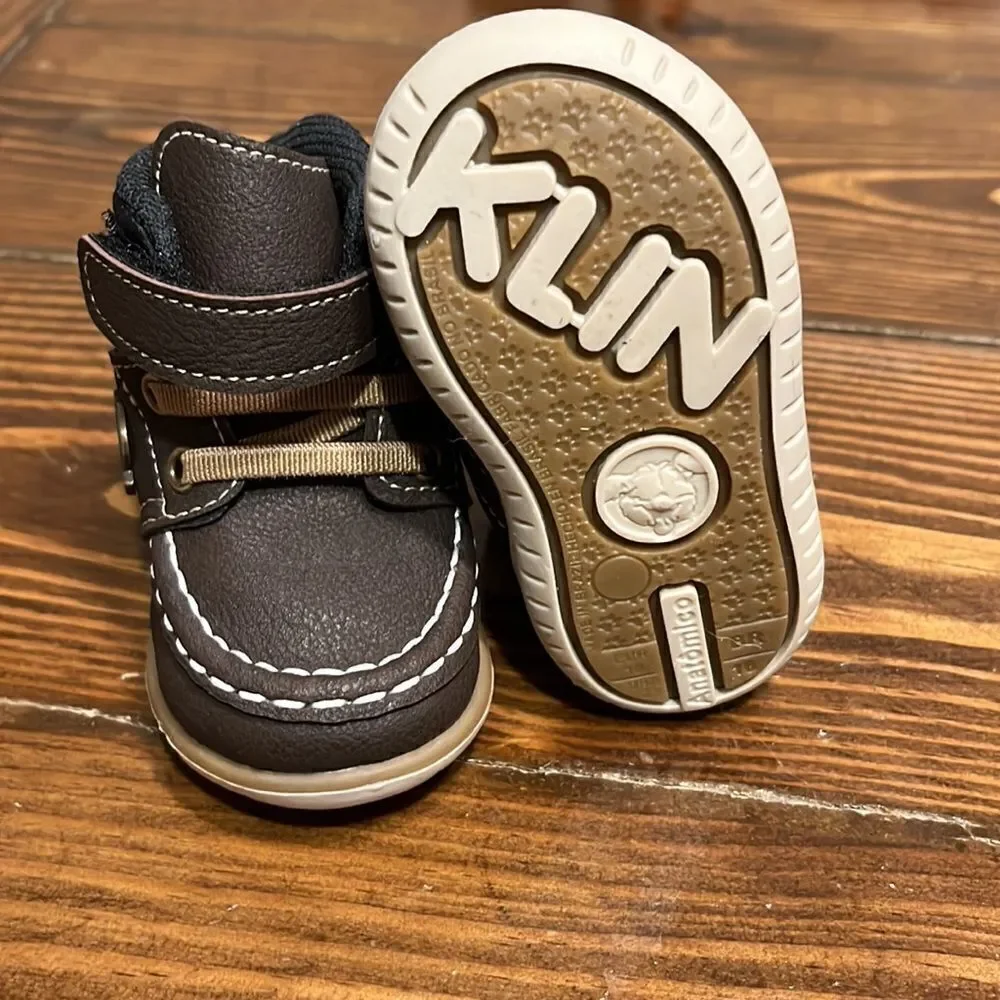NWOT KLIN Brown Anatomical Baby Shoes USA size 2 1/2
